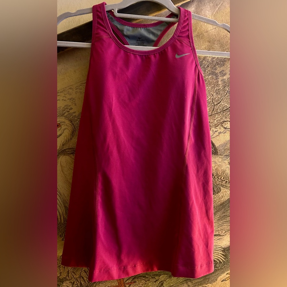 * Nike Dri-Fit Burgundy Pink Tank with Shelf Bra SZ Medium *
